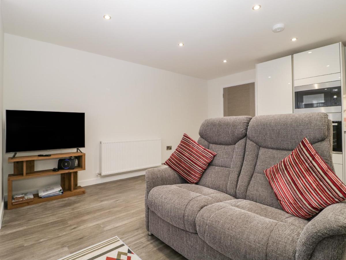 דירות וויימות' Flat 2, 38 Preston Road מראה חיצוני תמונה