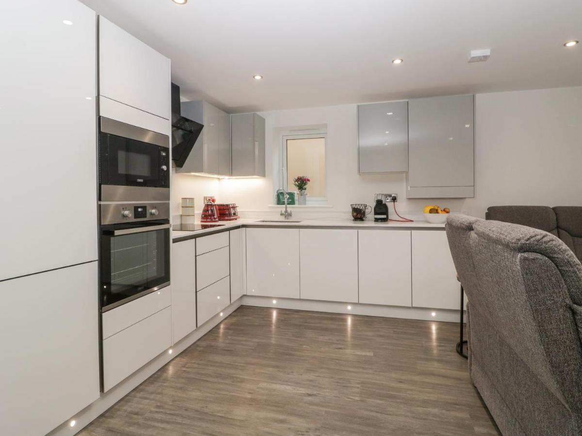 דירות וויימות' Flat 2, 38 Preston Road מראה חיצוני תמונה