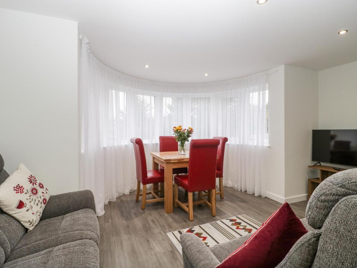 דירות וויימות' Flat 2, 38 Preston Road מראה חיצוני תמונה