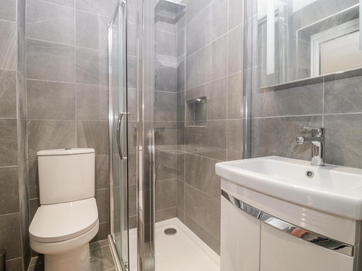 דירות וויימות' Flat 2, 38 Preston Road מראה חיצוני תמונה